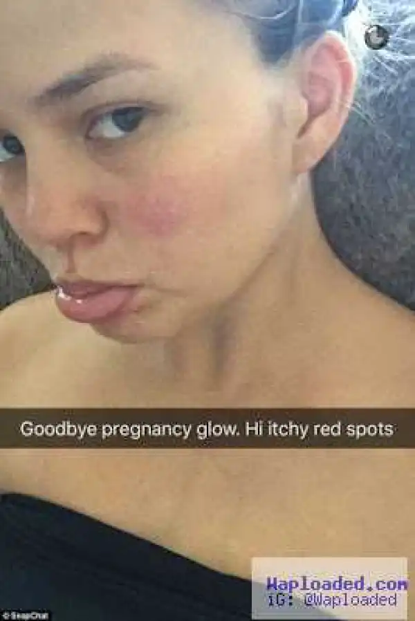 Chrissy Teigen shares make up free selfie